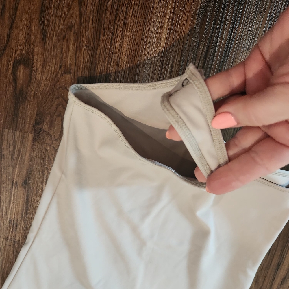 Abercrombie And Fitch Double Layered Bodysuit - Picture 4 of 5